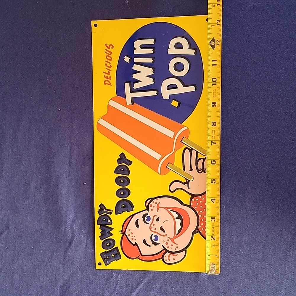 Vintage metal /tin sign Hoowdy Doody twin pop advertising sign